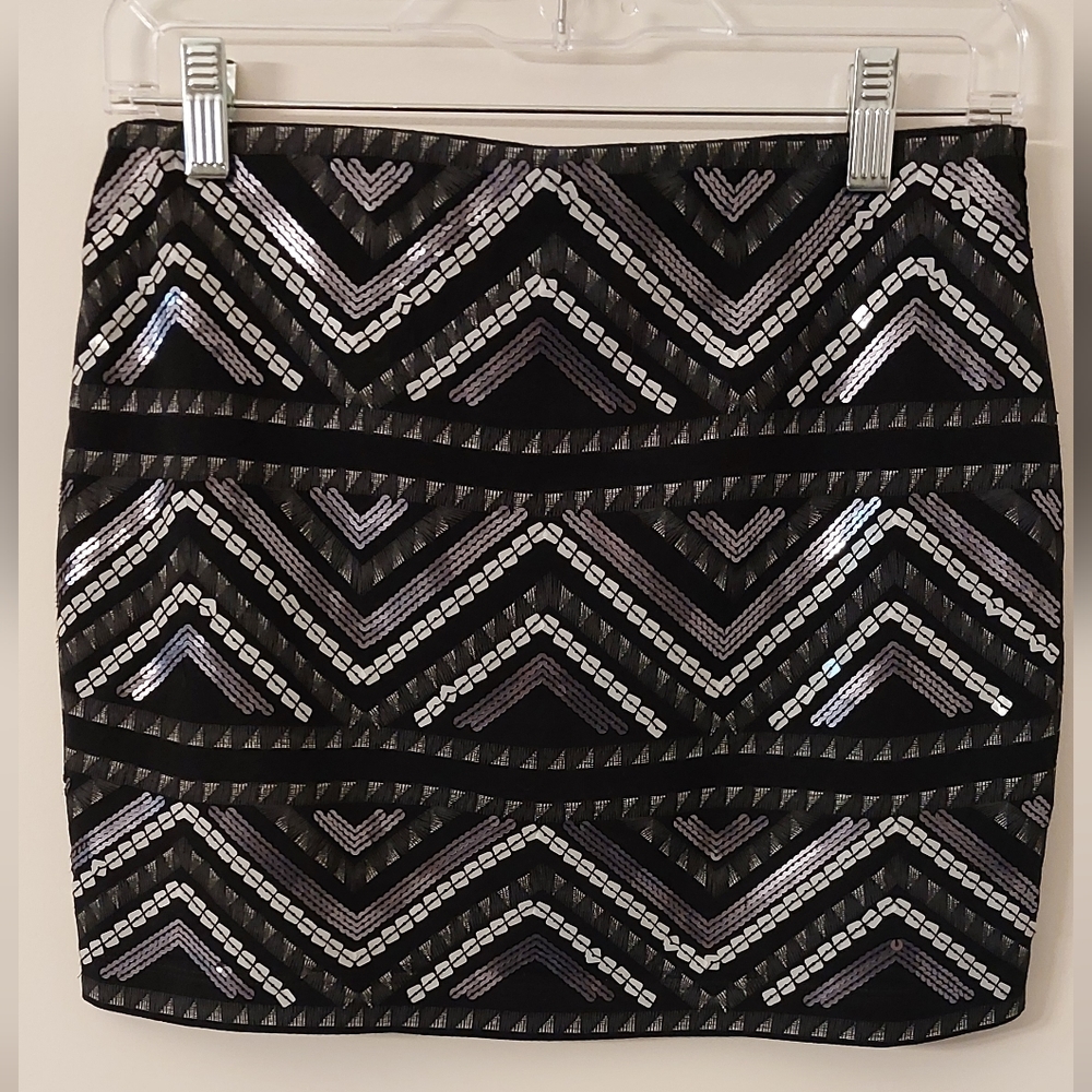 Express Zig Zag Sequin/Beaded Mini Skirt Size XS